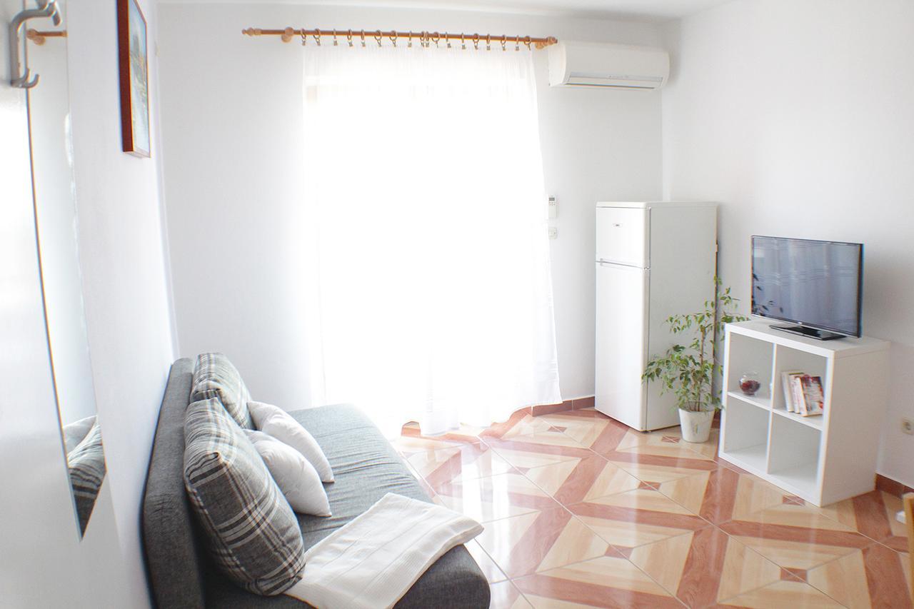 Apartmani Adrijan Krk Krk Town Extérieur photo